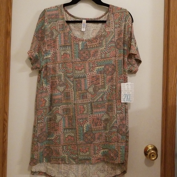 LuLaRoe Classic T 2xl - Picture 2 of 3